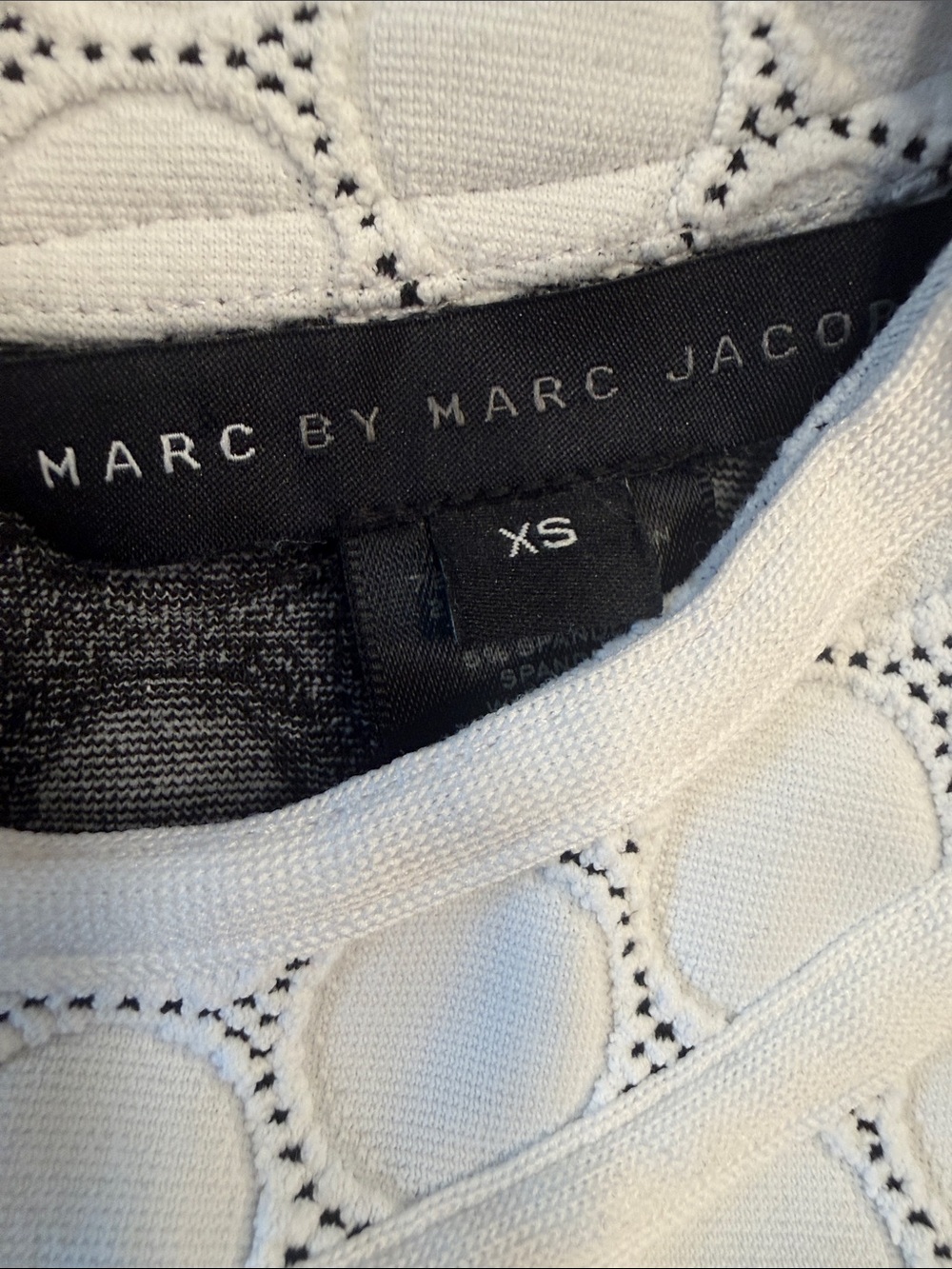 Marc by Marc Jacobs White Textured Circle Knit Top - Picture 2 of 3